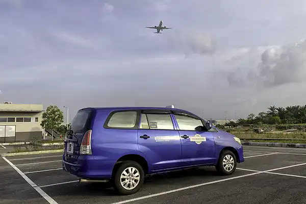 Toyota Innova taxi in Kuala Lumpur providing airport transfer service to KLIA with licensed professional driver